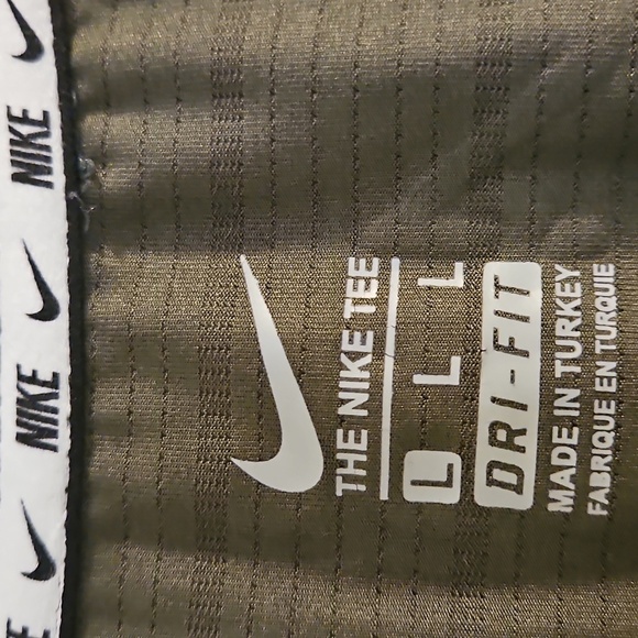 Nike Shirt Mens Large Green Short Sleeve Dri Fit Active Casual Workout NWOT - Picture 2 of 4